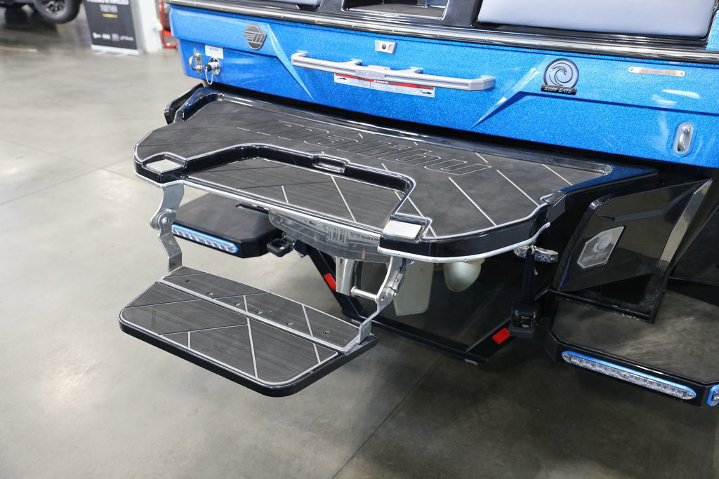 2024 Malibu 23 LSV