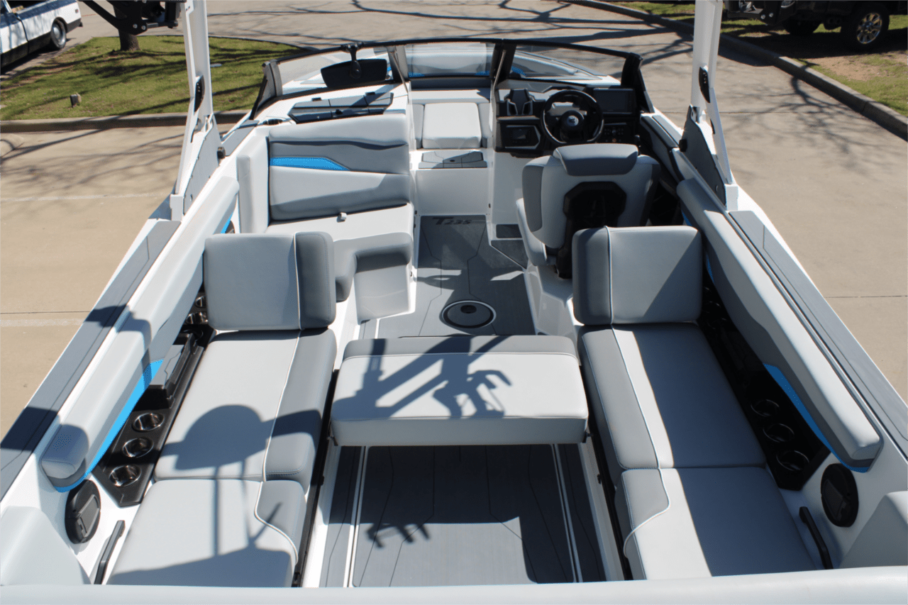 2025 Axis T235