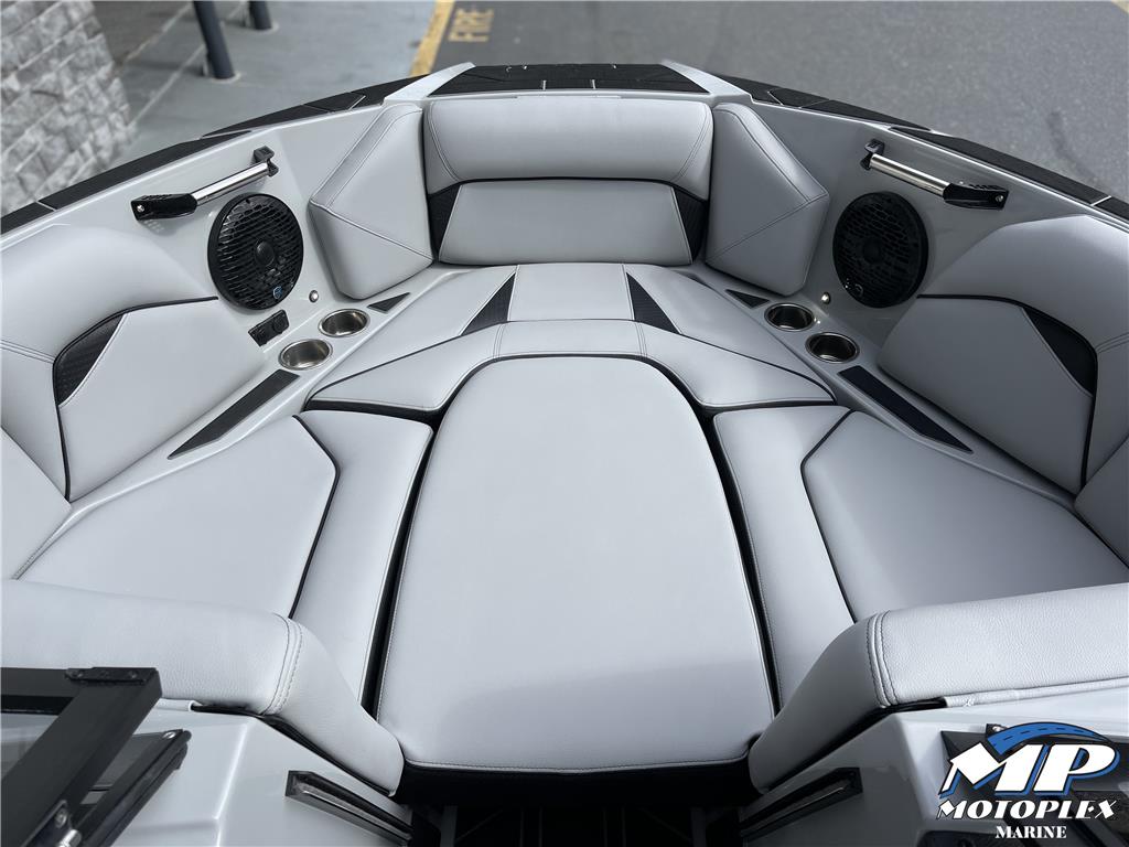 2023 CENTURION Vi22