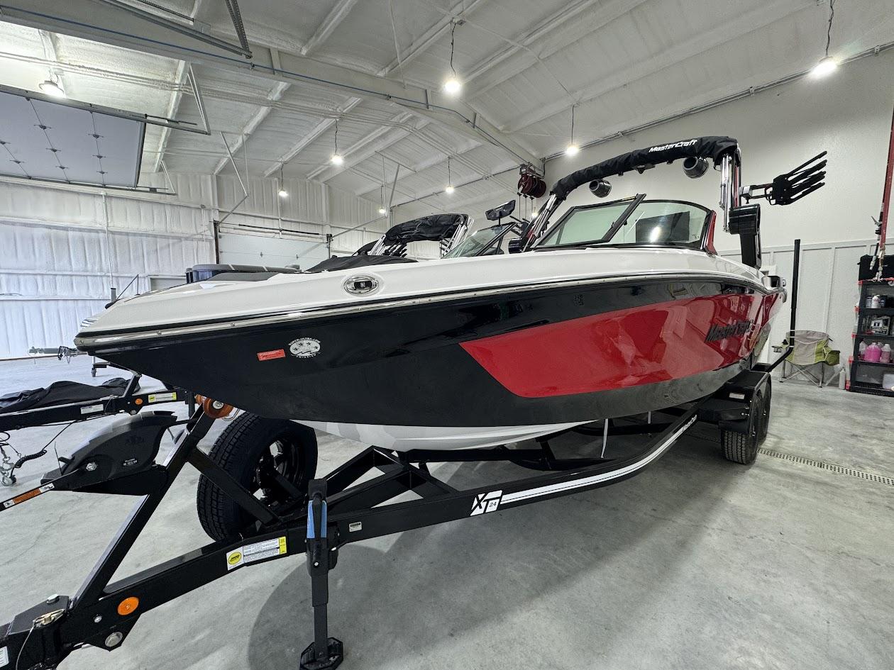 2024 MasterCraft XT24