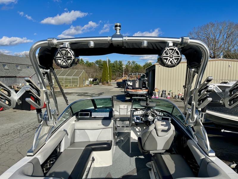 2016 MasterCraft X20