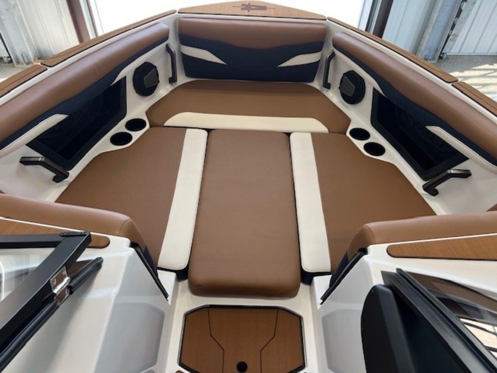2024 Axis Wake Research T250