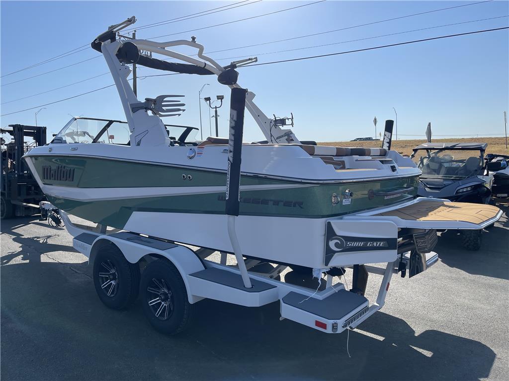 2024 Malibu Boats Wakesetter 21 LX