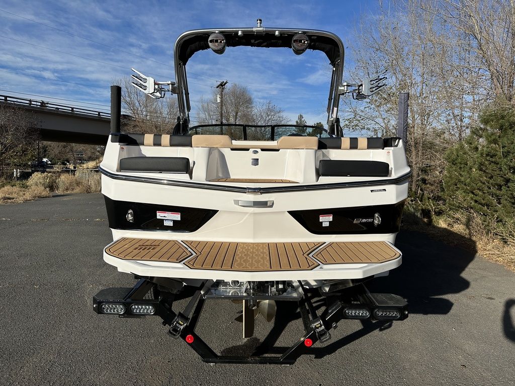 2024 MasterCraft XT23