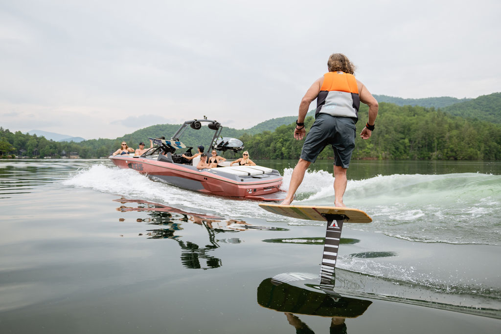 2025 Axis Wake Research A225