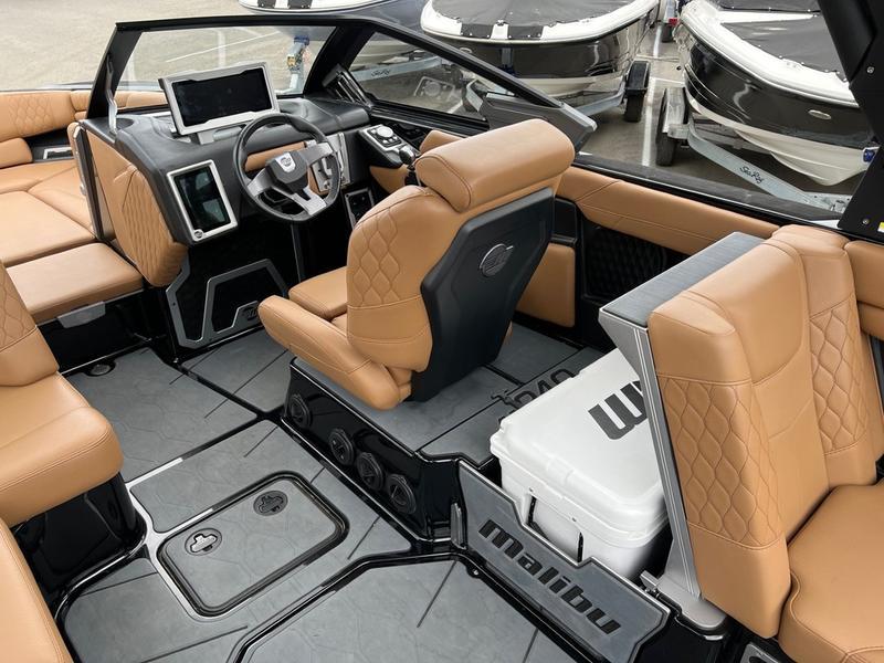 2020 Malibu M240