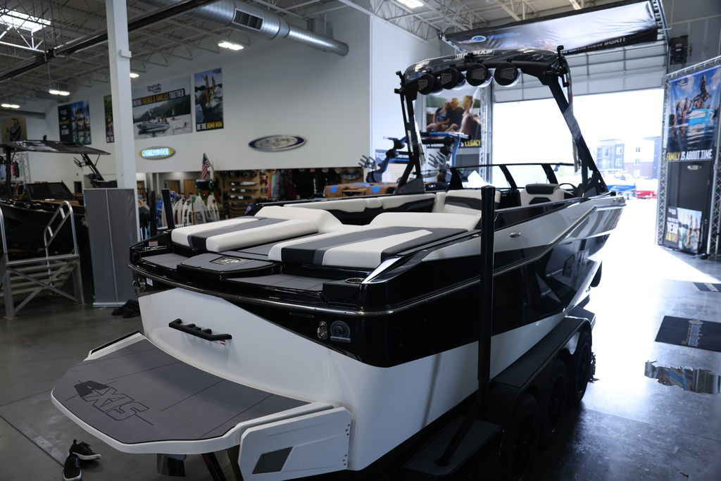 2024 Axis T250 LT4