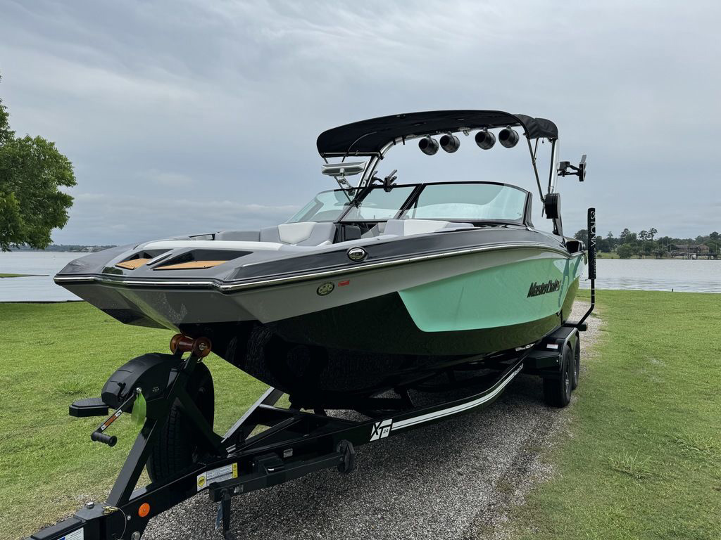 2024 MasterCraft XT24