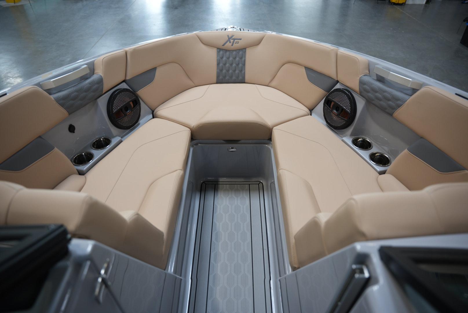 2025 MasterCraft XT23 &#8211; New Arrival!