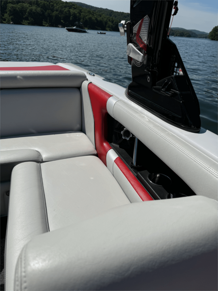 2011 Super Air Nautique 230 Team