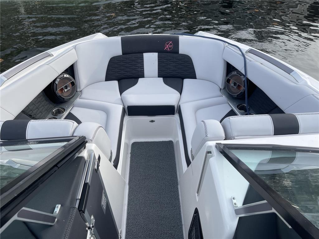 2021 MasterCraft X22