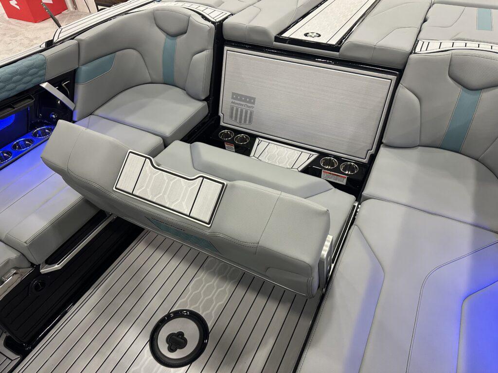 2025 MasterCraft XT24