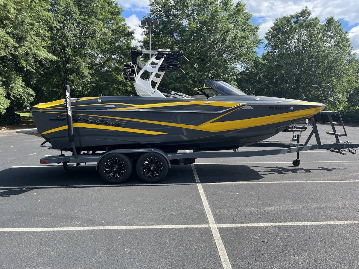 2021 Supreme ZS232