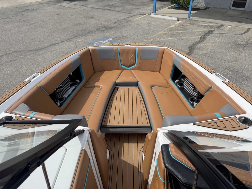 2019 Nautique G25