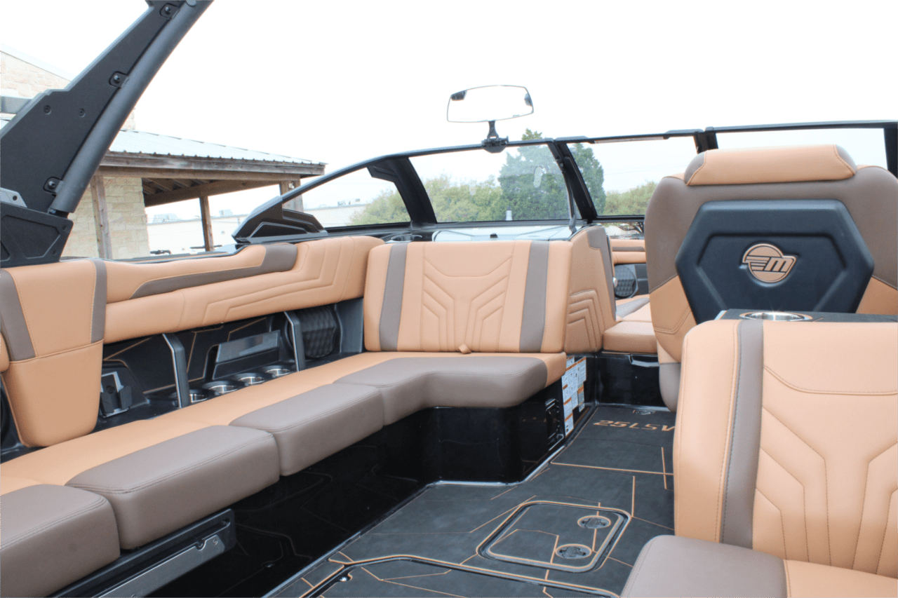 2025 Malibu 25 LSV