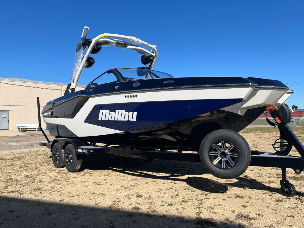 NEW 2025 MALIBU 22 MXZ w/ M6DI and trailer