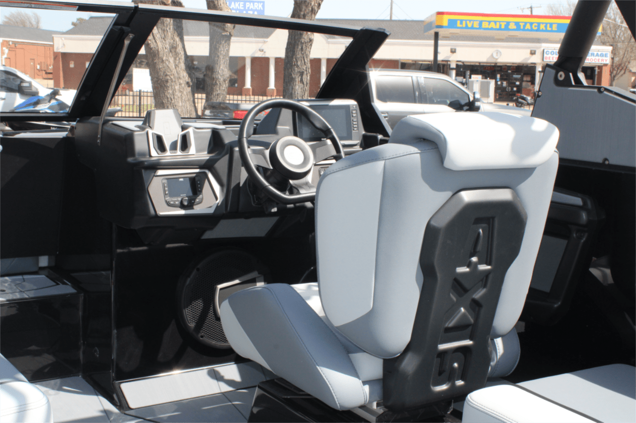 2025 Axis T250