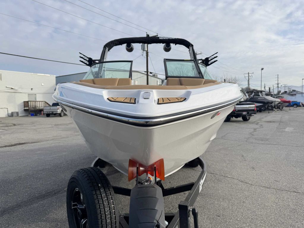 2025 MasterCraft XT23