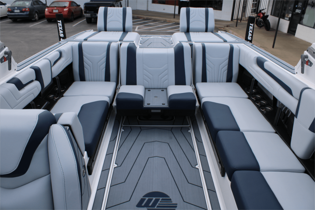 2025 Malibu 25 LSV