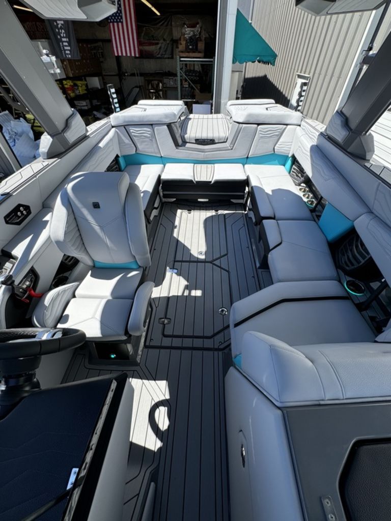 2025 Nautique Super Air Nautique G23