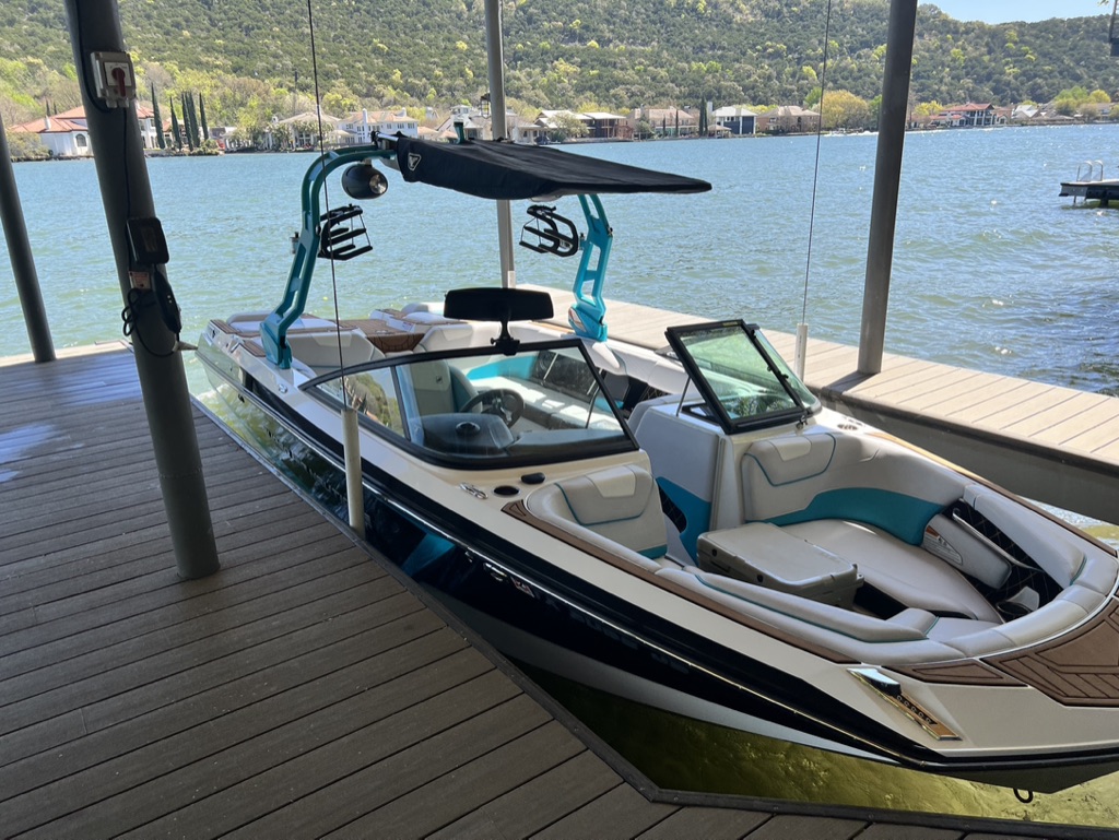 2018 Super Air Nautique GS 22 Team Edition