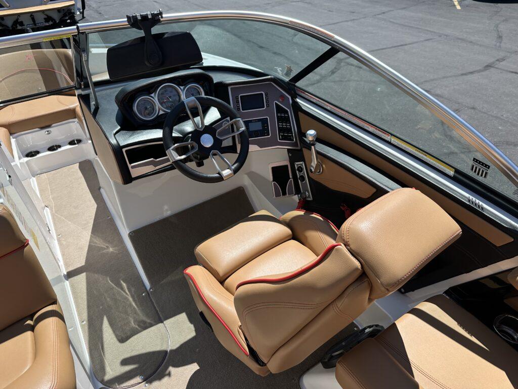 2019 MasterCraft XT21