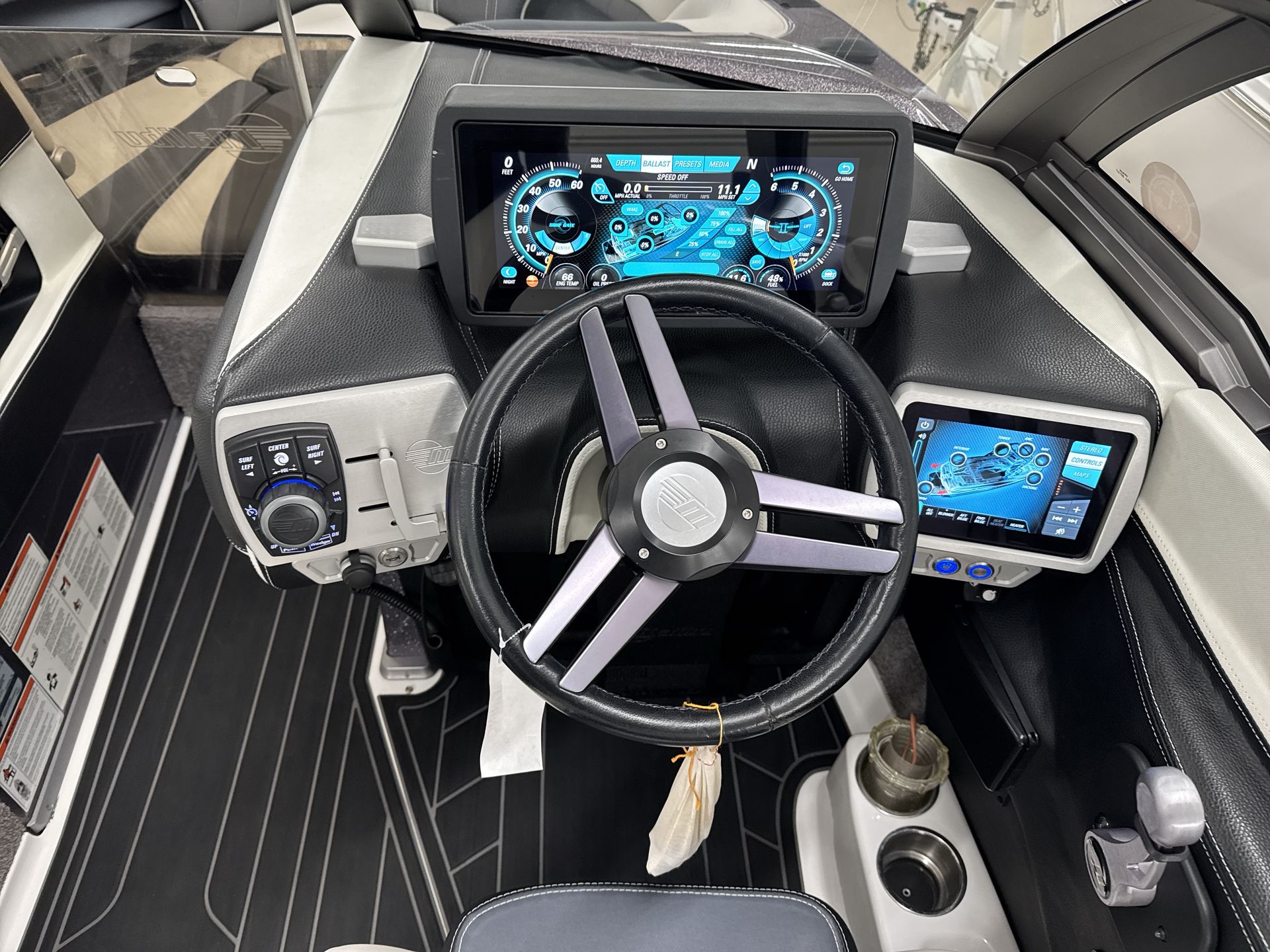 2016 Malibu 25LSV