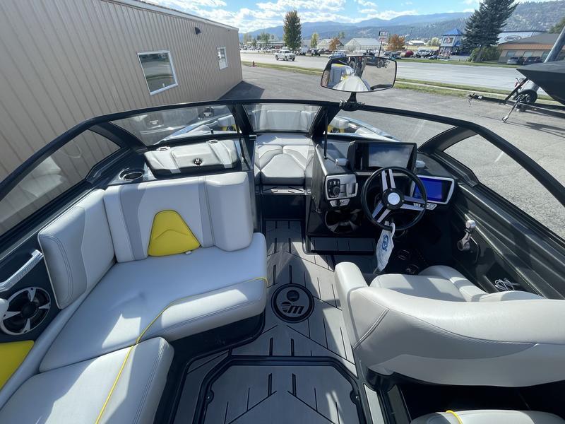 2017 malibu boats 21-VLX