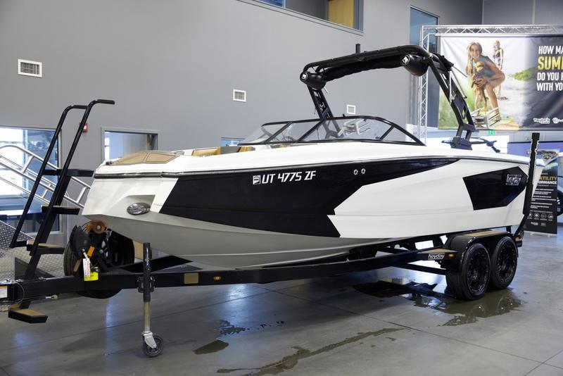 boat.Title