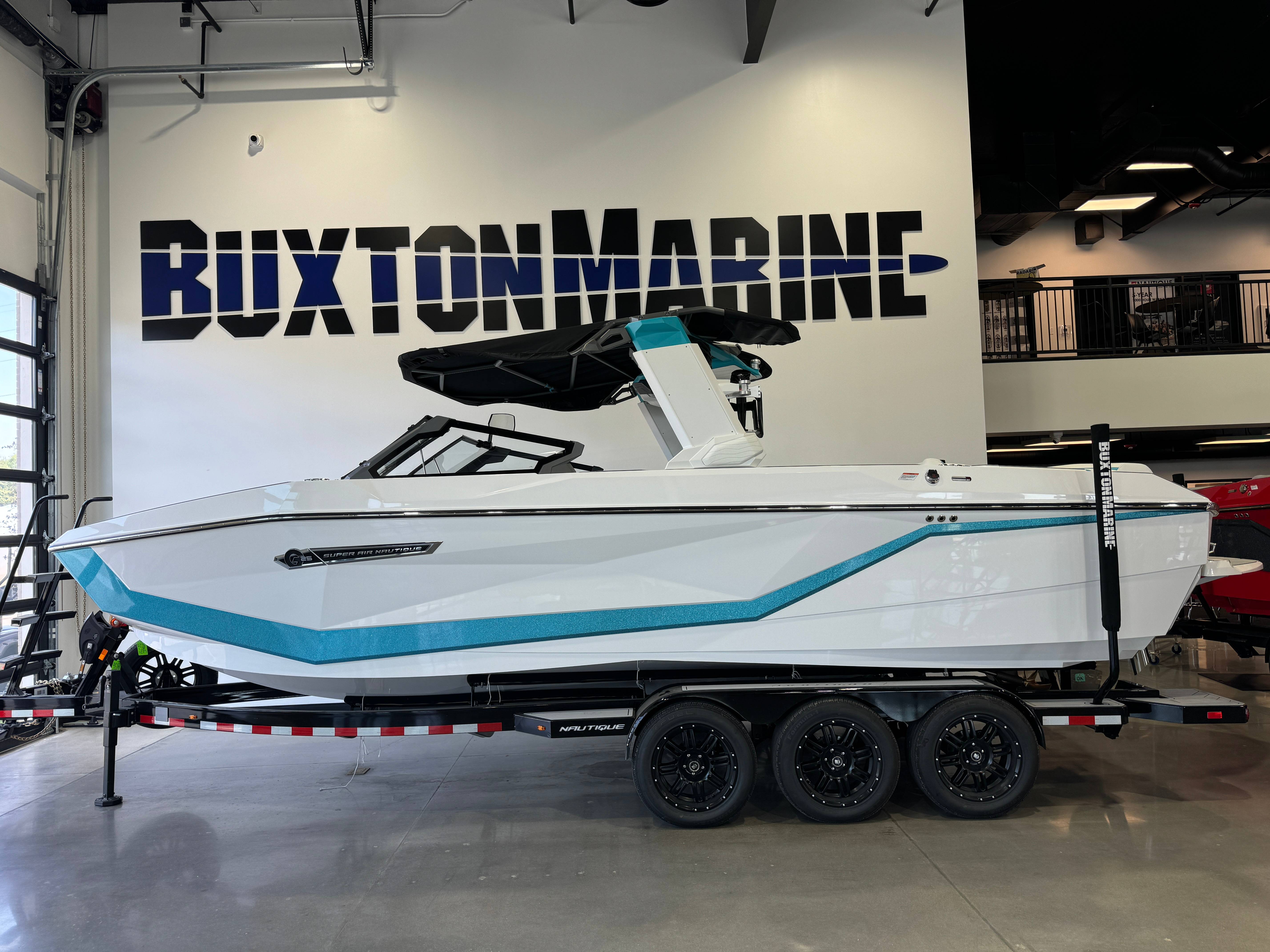2025 Nautique G25