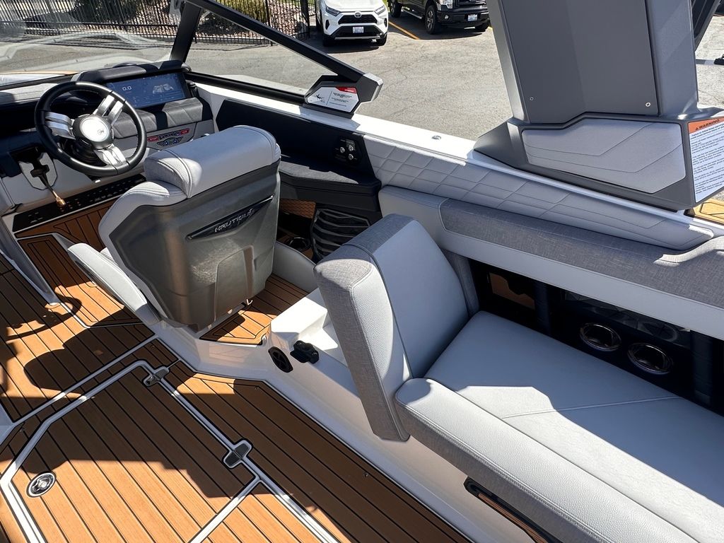 2024 Nautique Super Air Nautique G23