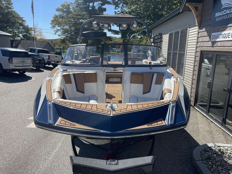 2017 Nautique G23
