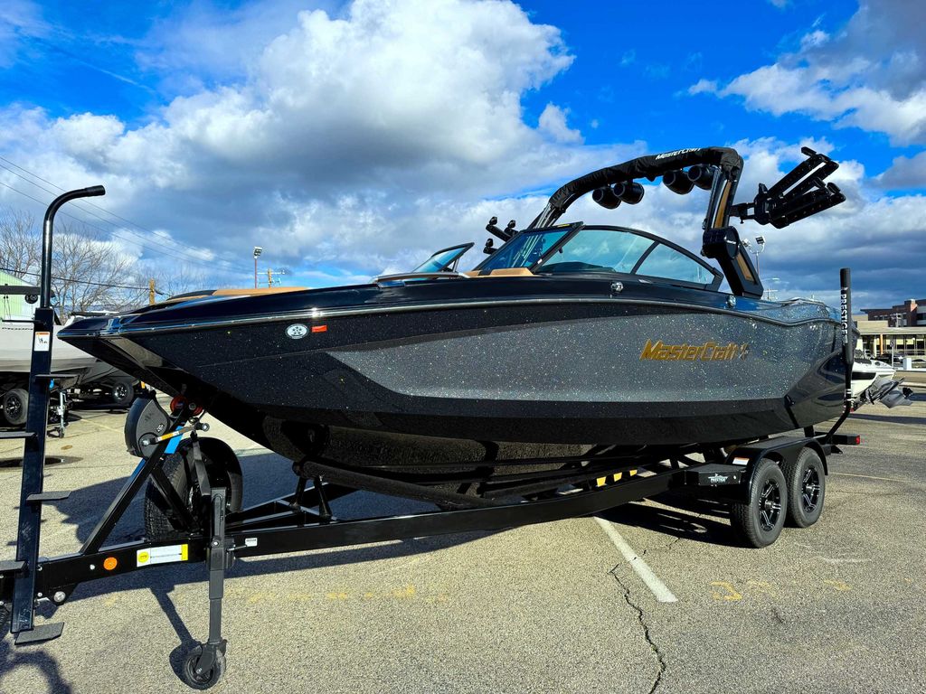 2025 MasterCraft X24