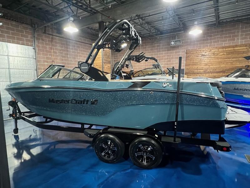 boat.Title