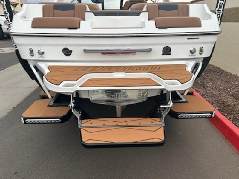 2025 Malibu 22 MXZ