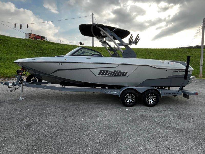 2020 Malibu 25 LSV
