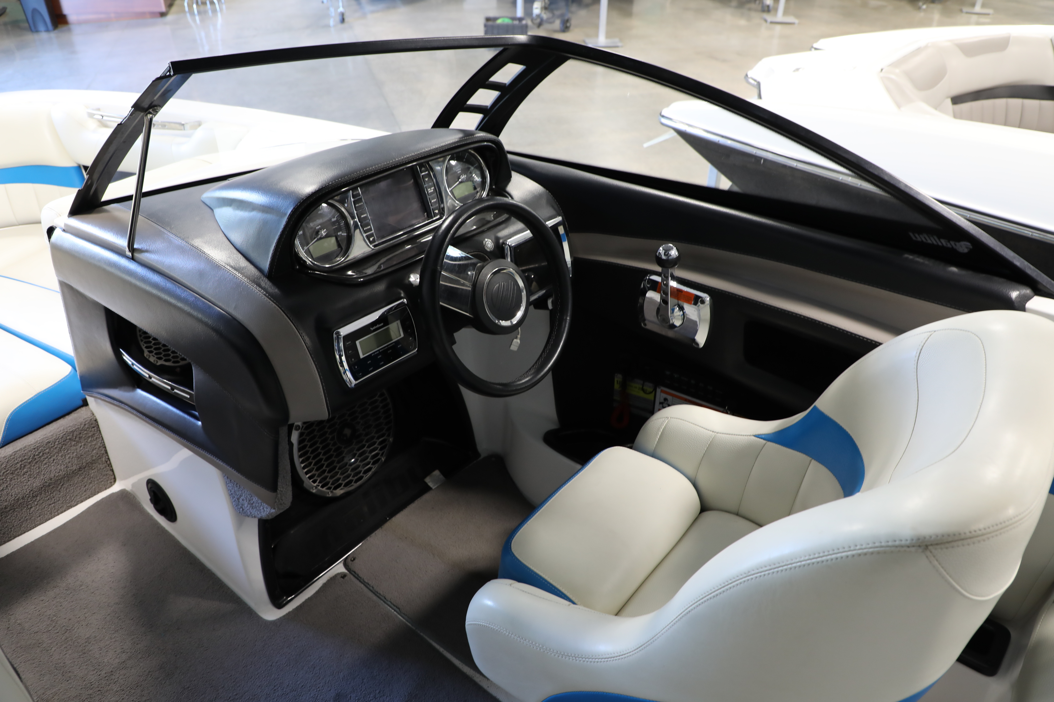 2013 Malibu 24MXZ