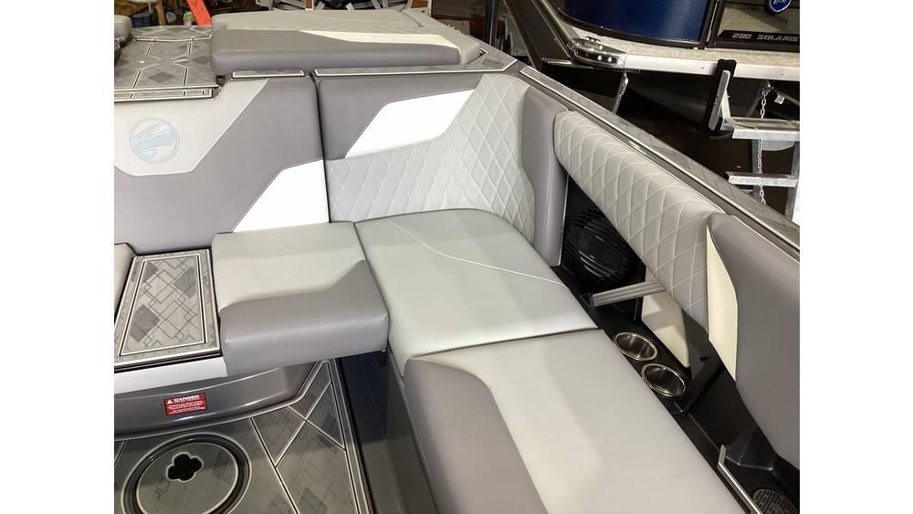 2025 Tige Z3 &#8211; Trailer included NICE COLOR