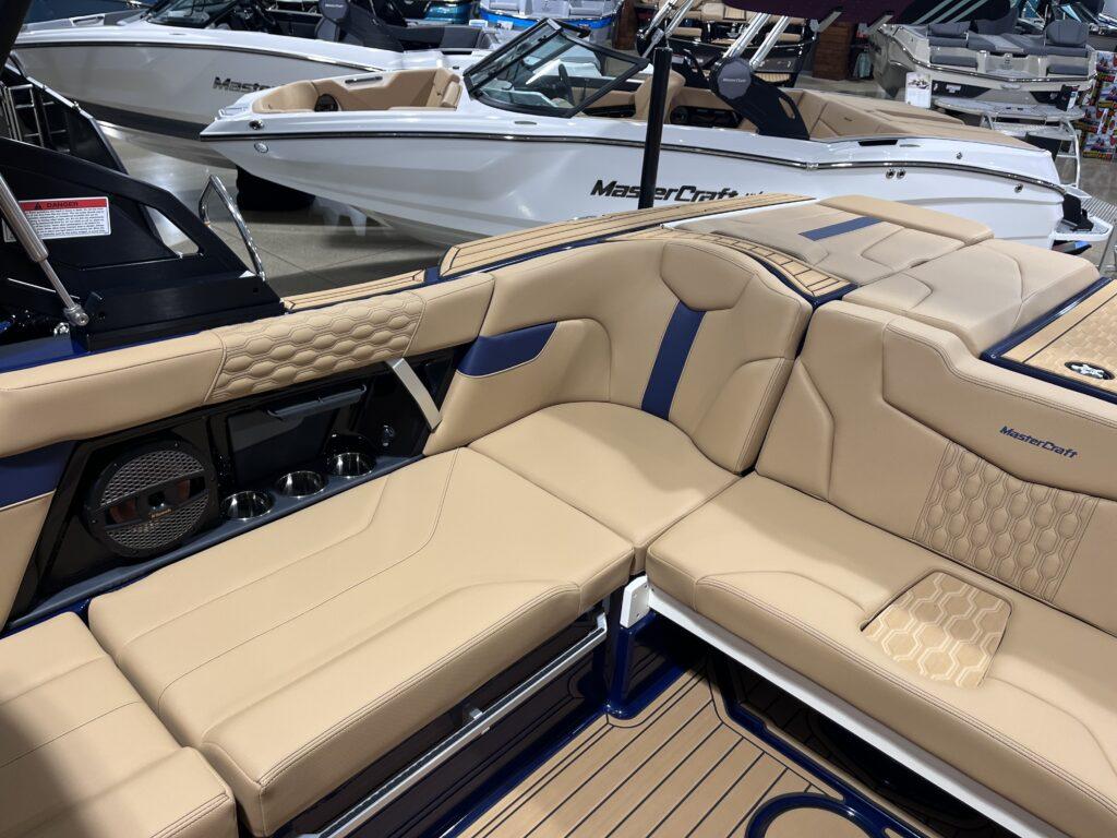 2025 MasterCraft XT22T