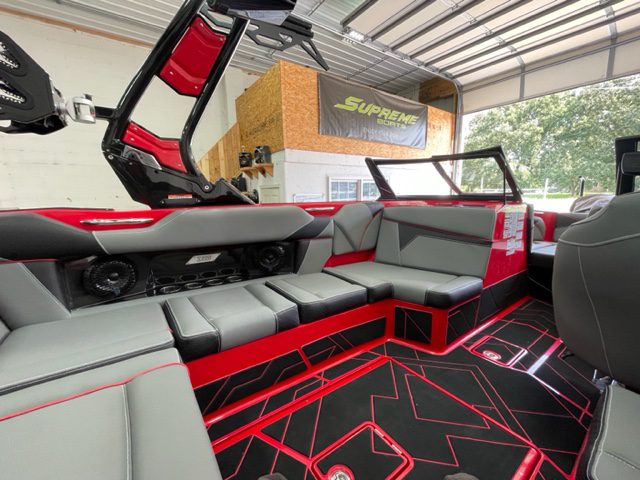 Supreme S220 GA Bulldog boat!