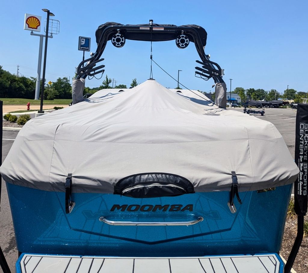 2020 moomba Max
