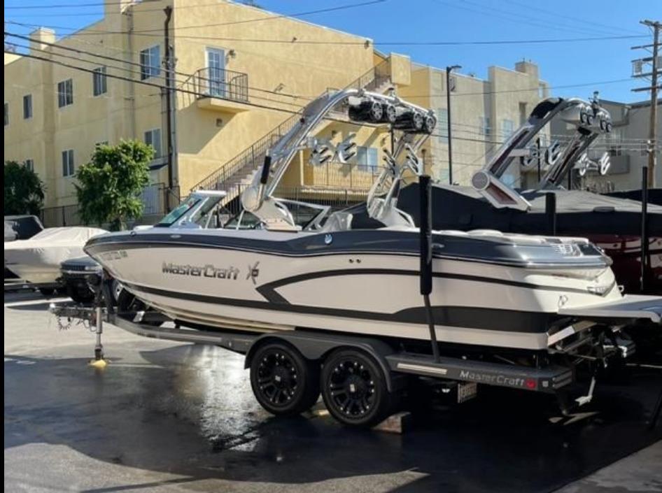 2016 MasterCraft X30  23'