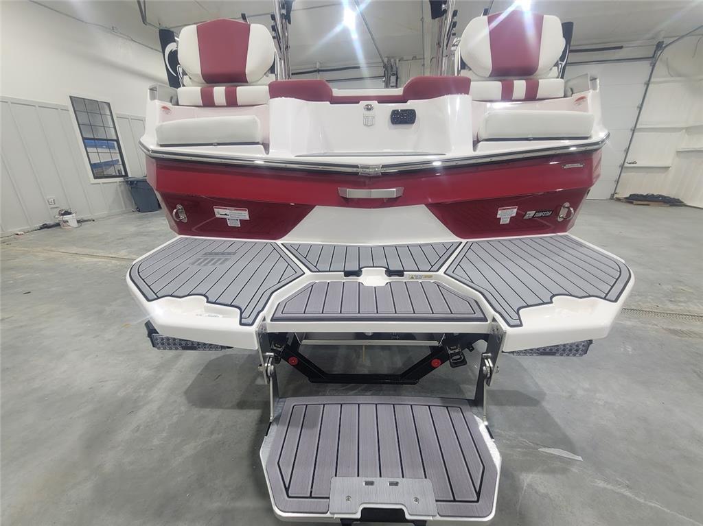 2024 MasterCraft XT24