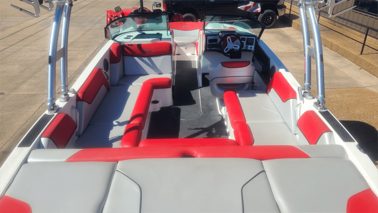 2016 MasterCraft NXT22