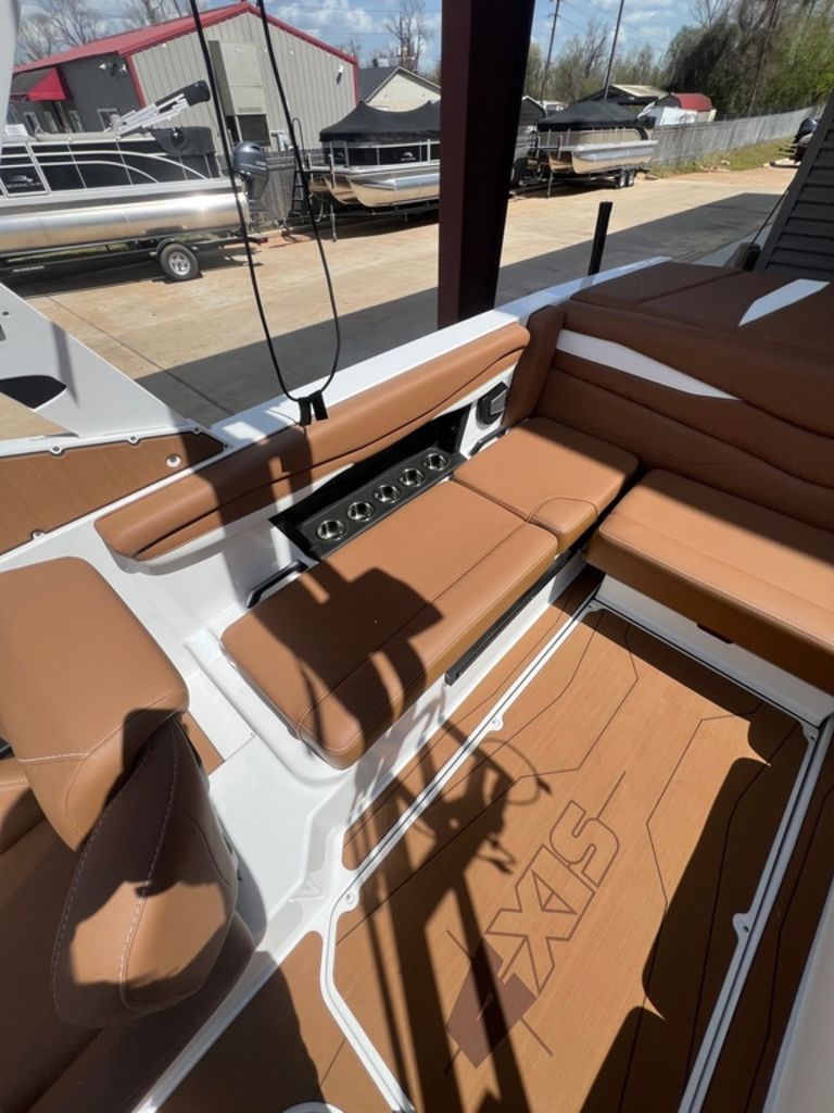 2025 Axis Wake Research A225
