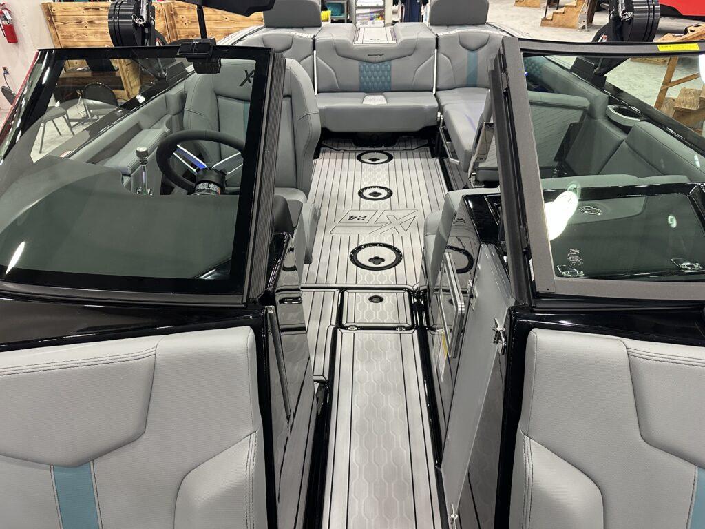 2025 MasterCraft XT24