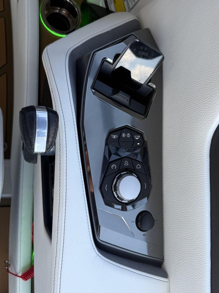 2025 Nautique G25 Paragon Centennial Edition