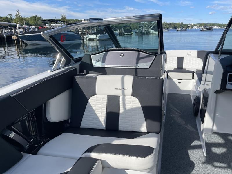 2019 MasterCraft X24