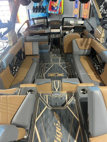 boat.Title