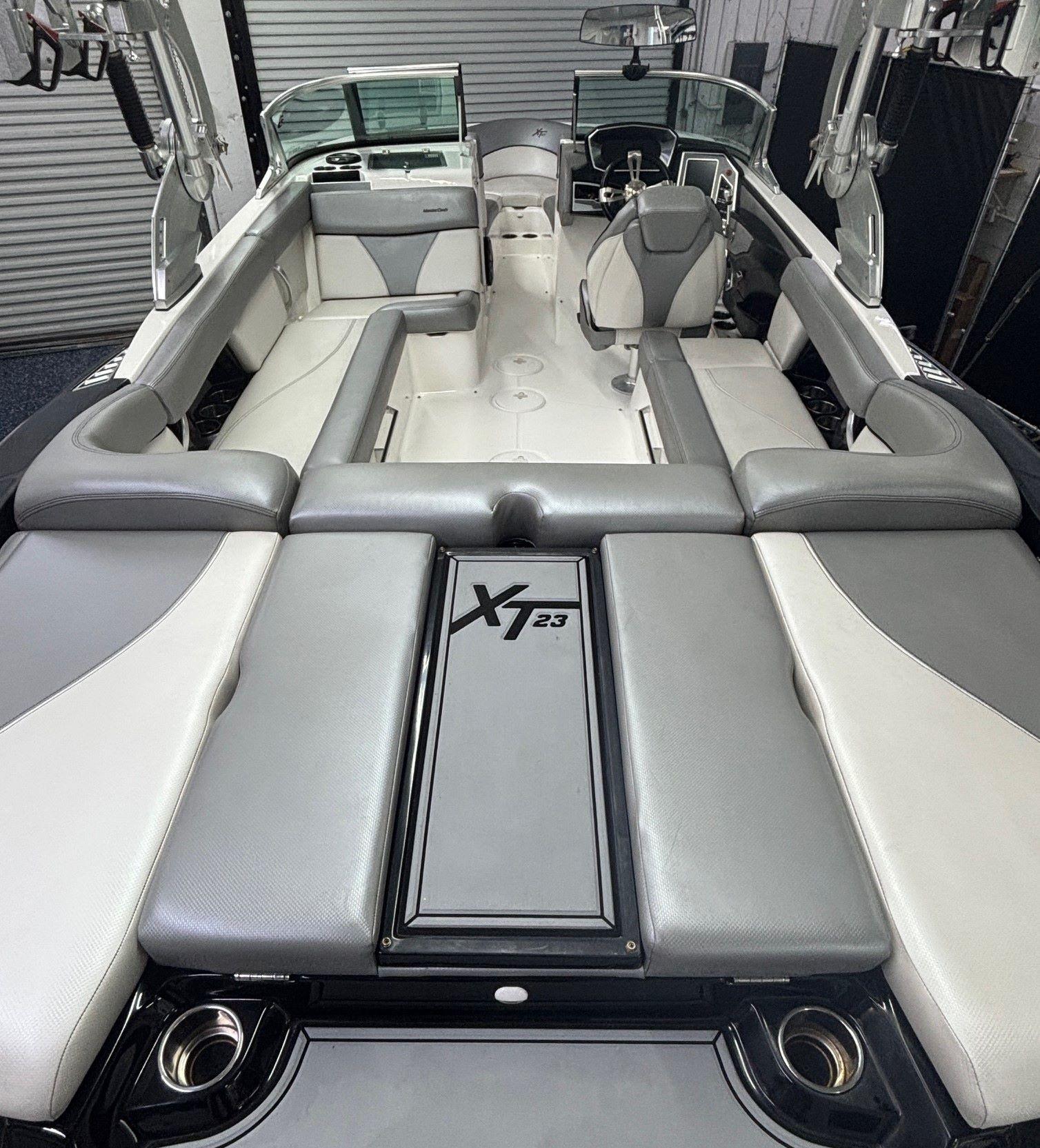 boat.Title
